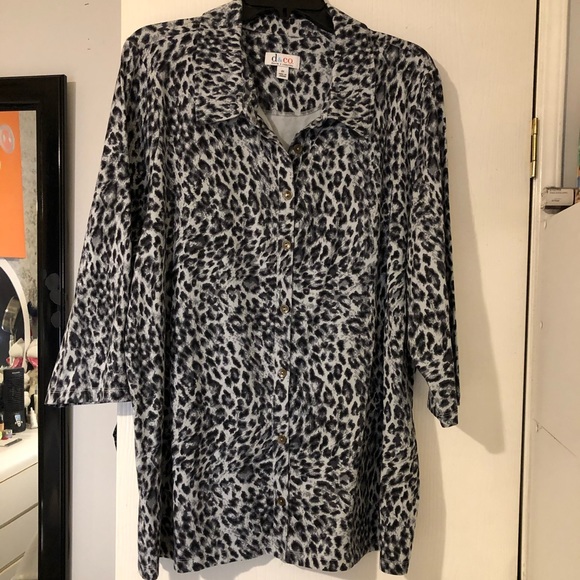 D&Co Ladies 2X Leopard 🐆 print blouse - Picture 1 of 6